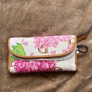 NWT Dooney and Bourke wallet